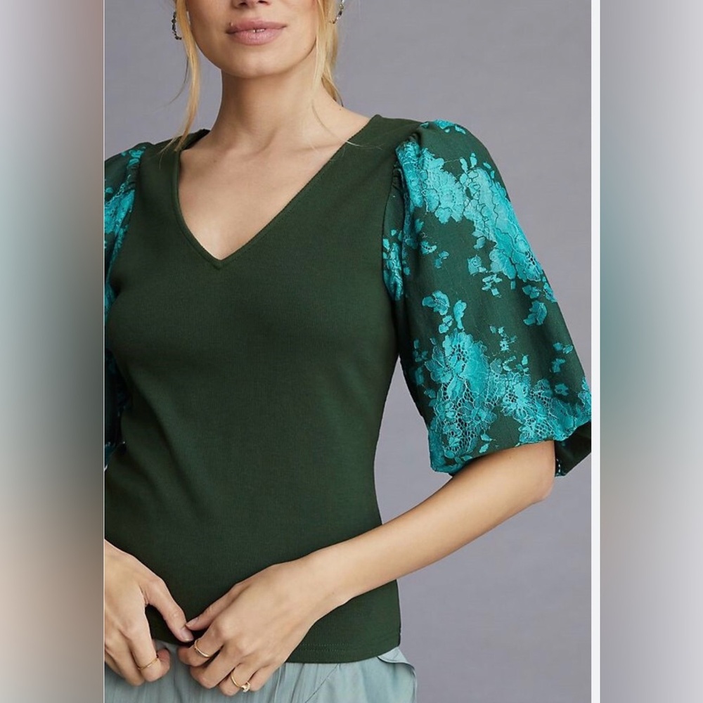 Anthropologie Dolan Green V-Neck Top with Lace Sleeves size‎ Medium